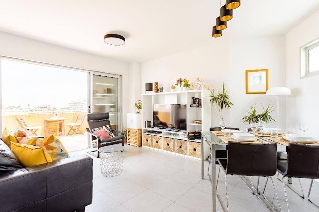 El Medano Beachfront Triplex Penthouse With Pool, Rooftop, Sea View Екстер'єр фото