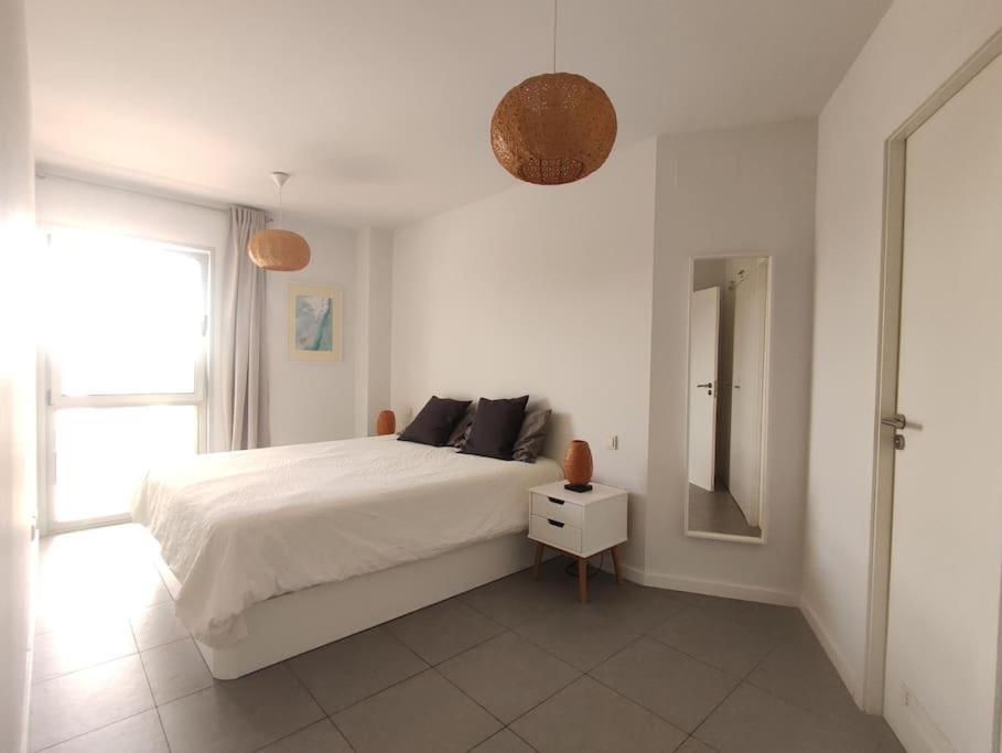 El Medano Beachfront Triplex Penthouse With Pool, Rooftop, Sea View Екстер'єр фото