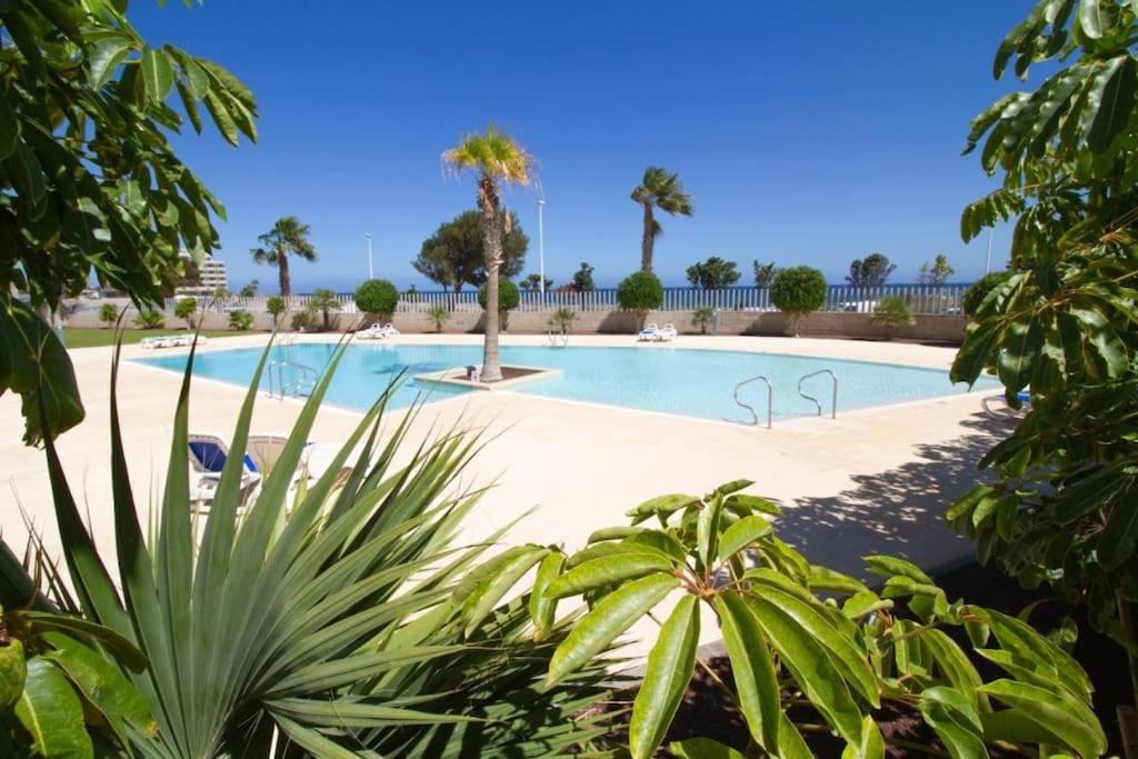 El Medano Beachfront Triplex Penthouse With Pool, Rooftop, Sea View Екстер'єр фото