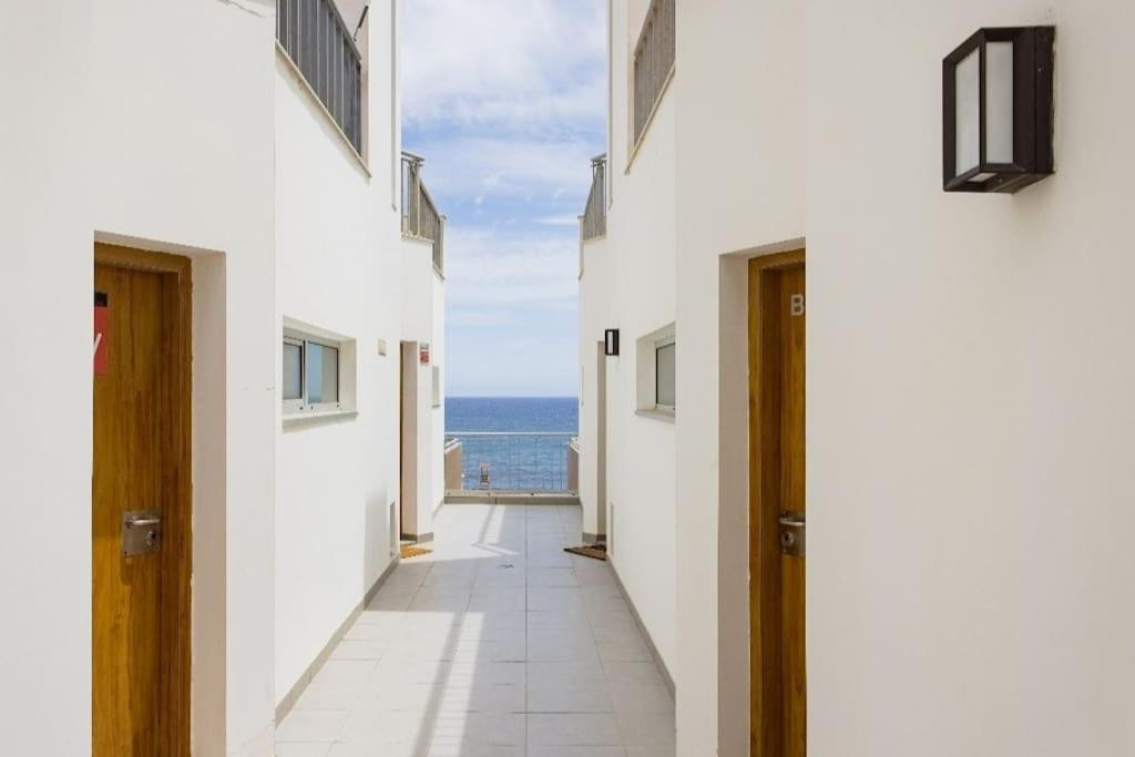 El Medano Beachfront Triplex Penthouse With Pool, Rooftop, Sea View Екстер'єр фото